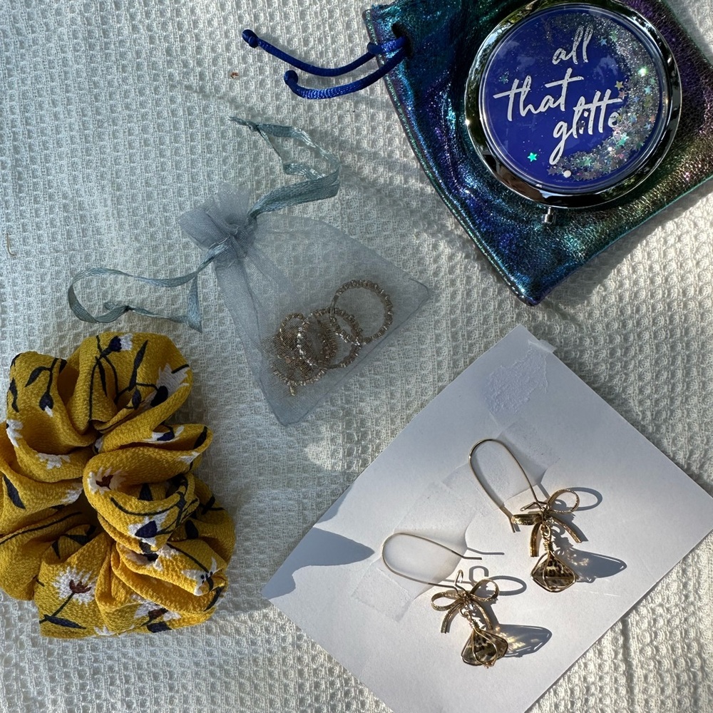 Accessory bundle - Earrings, rings, bracelet, scrunchie and compact mirror